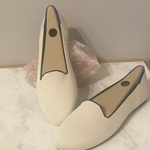 Rothy’s Lounge Loafer in Vanilla. Size 8.5
